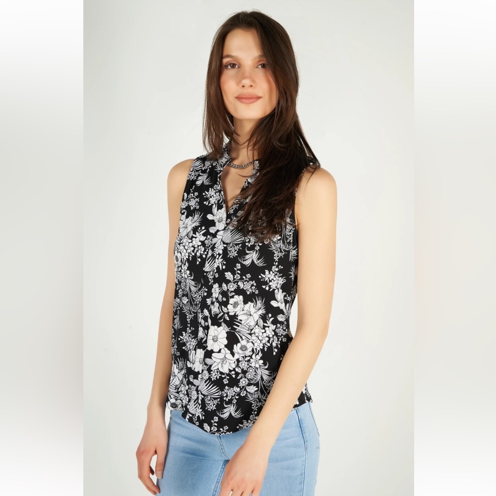 NWT🏷️COLORI floral camisole